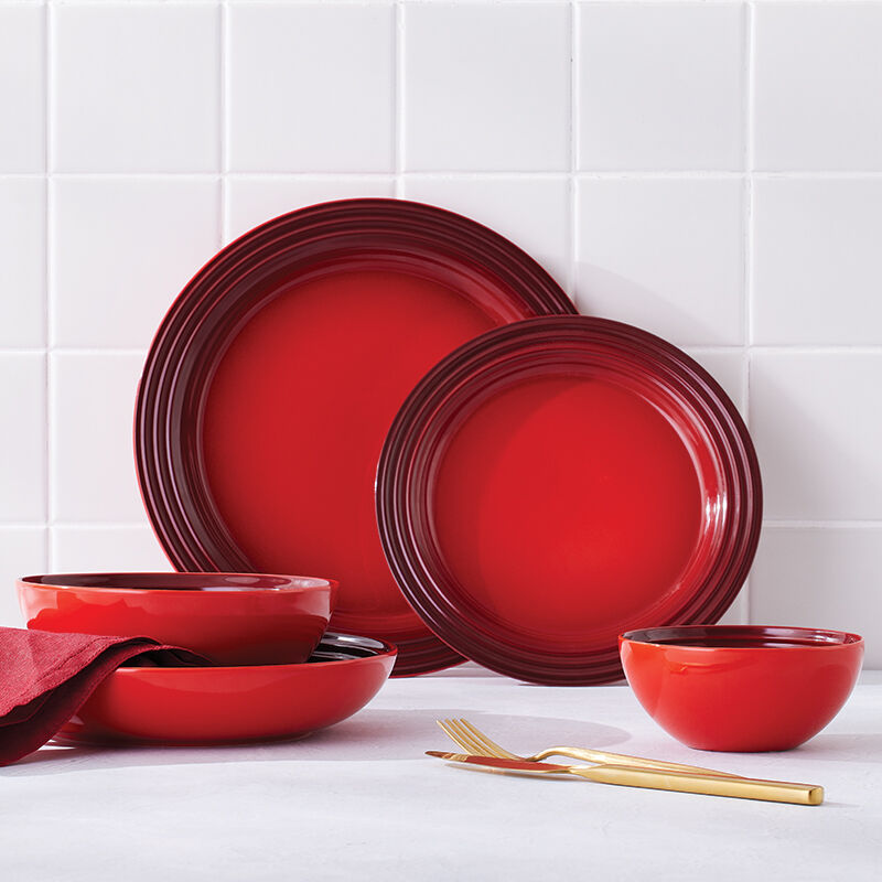 Set of 4 Classic Stoneware Dinner Plates Le Creuset